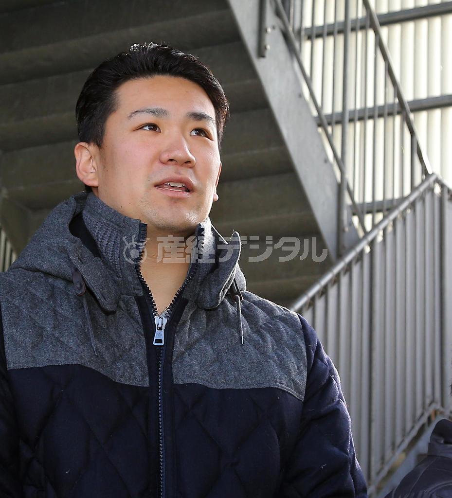 球団からメジャー挑戦を容認され、報道陣の前で明るい表情をみせる楽天の田中将大（まさひろ）投手＝２０１３年１２月２５日、宮城県仙台市宮城野区の楽天球団事務所（土谷創造撮影）