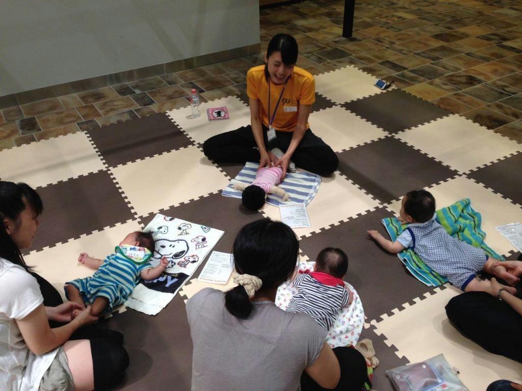 新たな認定制度は、出産を経た女性が継続就業するための取り組みなどを基準とする