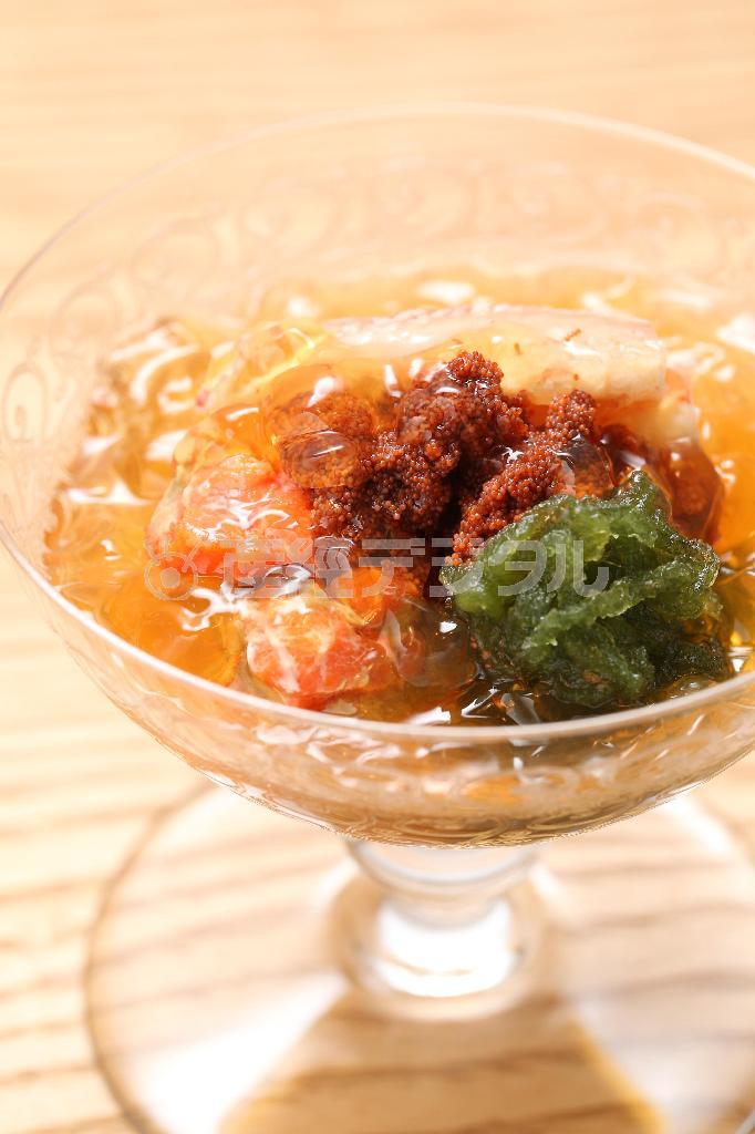 １月上旬までの旬の味「コッペガニの酢の物」は土佐酢のジュレで