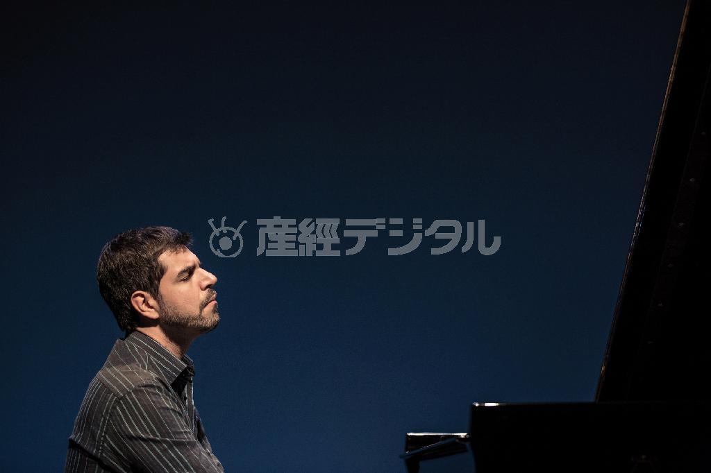 ブラジルのピアニスト、Ａｎｄｒｅ＿Ｍｅｈｍａｒｉ（アンドレ・メマーリ、三田村亮さん撮影、提供写真）