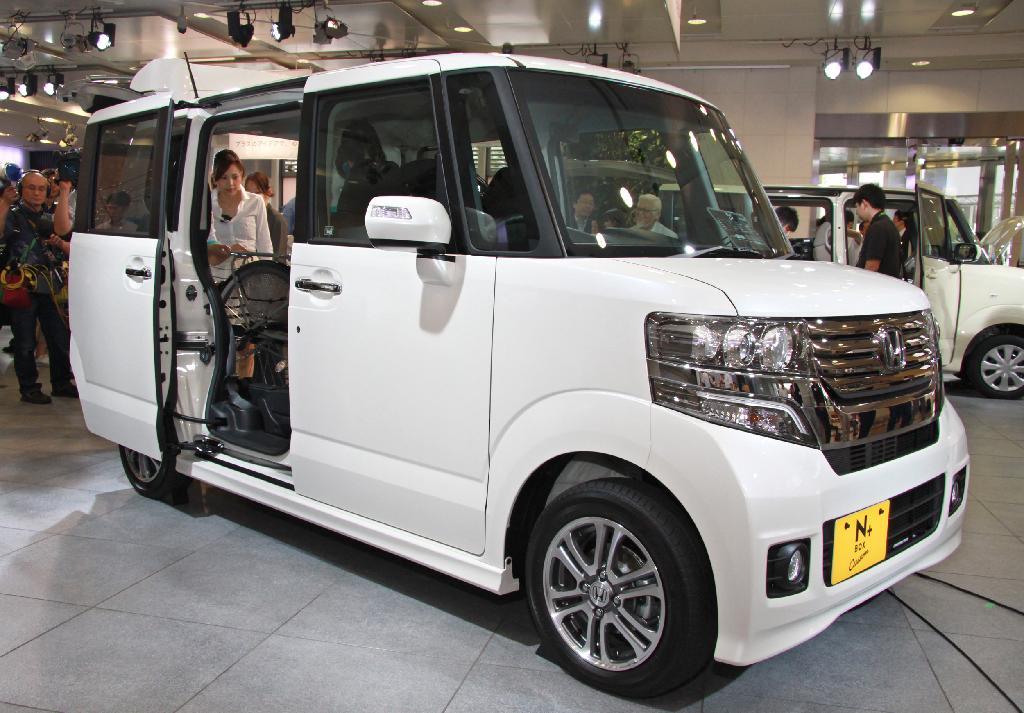 「ＮＢＯＸ＋（エヌボックスプラス）」