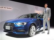 「Ａ３セダン」の発売を発表するアウディジャパンの大喜多寛社長＝１４日午前、東京都渋谷区