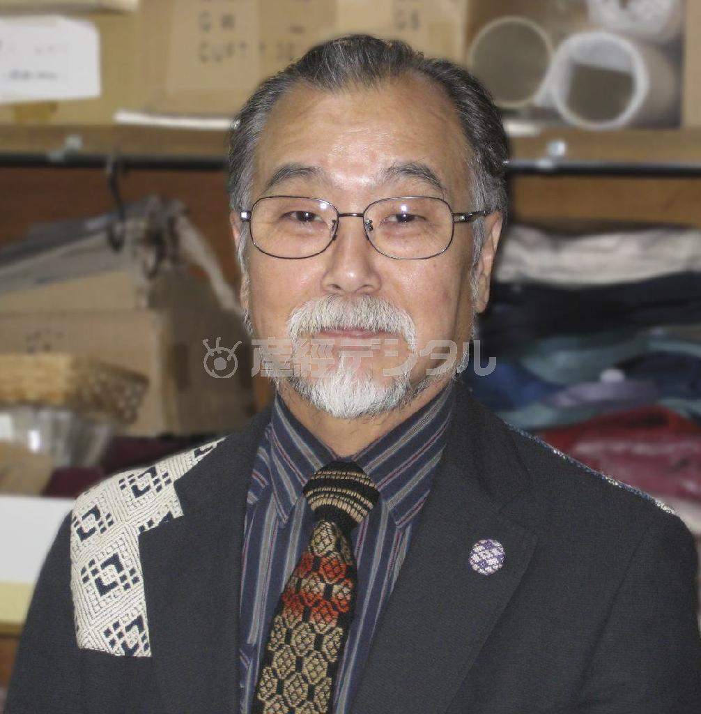 有限会社弘前こぎん研究所代表取締役、成田貞治さん＝２０１３年１２月１７日（提供写真）