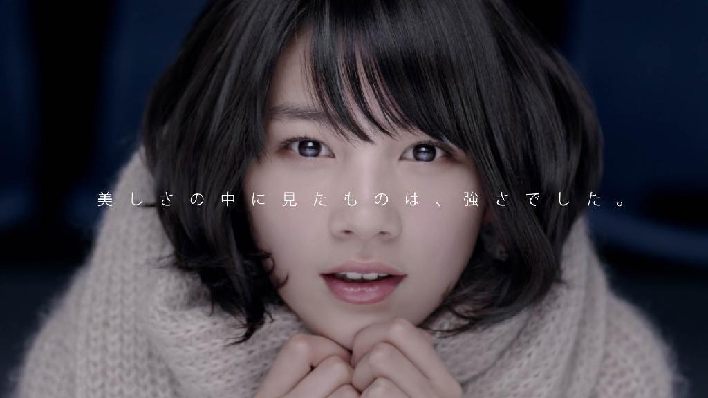 コーセーの企業ＣＭに出演する能年玲奈。いつもと違ったメークで、大人びた表情だ