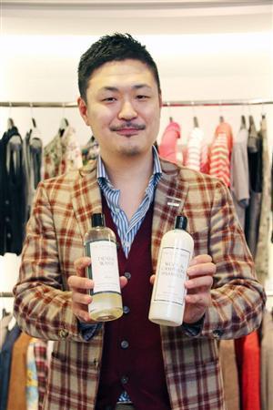 「高価な洗剤など、自分では買わないものを贈られると嬉しいですね」と話すメンズフロアマネージャーの深沢由智さん＝東京都中央区銀座のエストネーションプレスルーム（今泉有美子撮影）