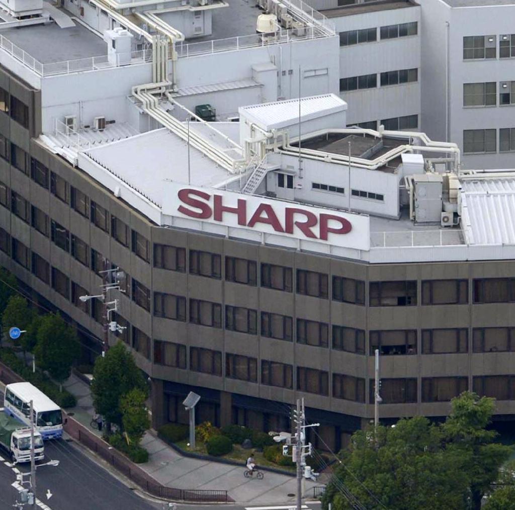 シャープ本社＝大阪市阿倍野区（本社ヘリから）