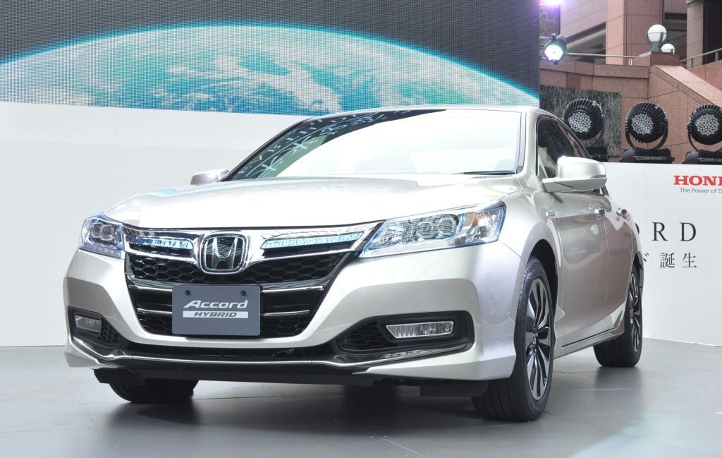 ホンダの「アコードＨＶ」
