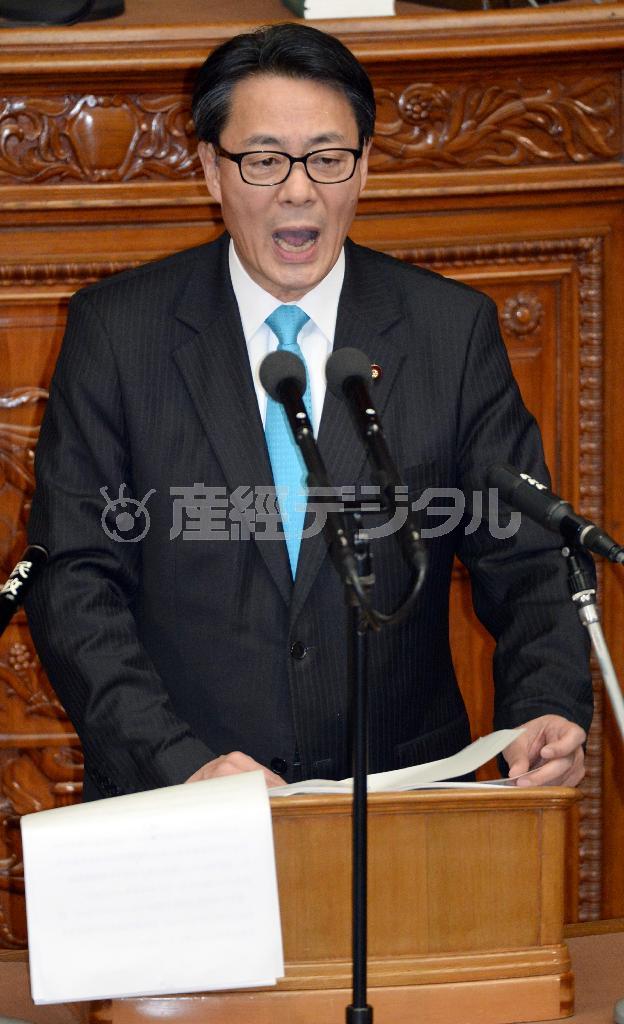 衆院本会議で質問に立ち、政権批判を展開した民主党の海江田万里（かいえだ・ばんり）代表＝２０１４年１月２８日午後、国会・衆院本会議場（酒巻俊介撮影）