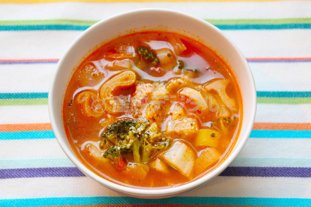 冬野菜のミネストローネ。※３７ｋｃａｌ、塩分１．１グラム（１人分）