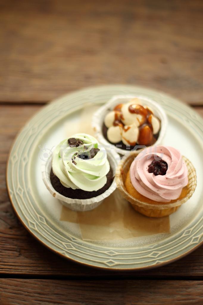 ベーカリーで焼いているオリジナルのカップケーキは豊富なバリエーションが楽しい