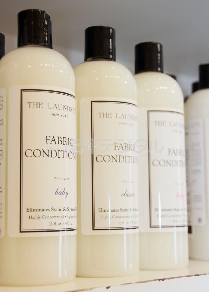 素肌に直接触れる布地が柔らかく仕上がる柔軟剤「ファブリックコンディショナー」（４７５ｍｌ＝２５２０円）