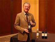 ボルドーの名門「シャトー・マルゴー」総支配人兼最高醸造責任者、ポール・ポンタリエ氏＝２０１４年２月１７日（青木冨美子さん提供）