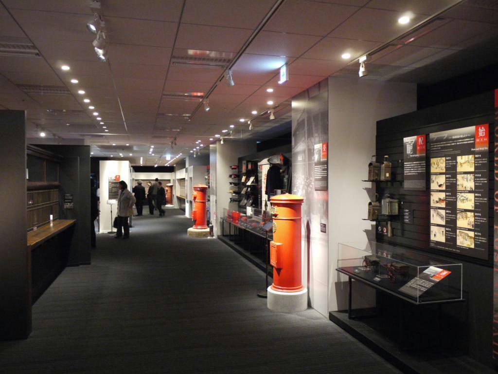 通信文化協会は東京都墨田区の東京スカイツリータウン内に完成した「郵政博物館」が３月１日に開館するのを前に報道陣に公開した＝２７日