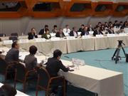 女性活用策を話し合った「関西財界セミナー」の分科会＝２月６日、京都市左京区