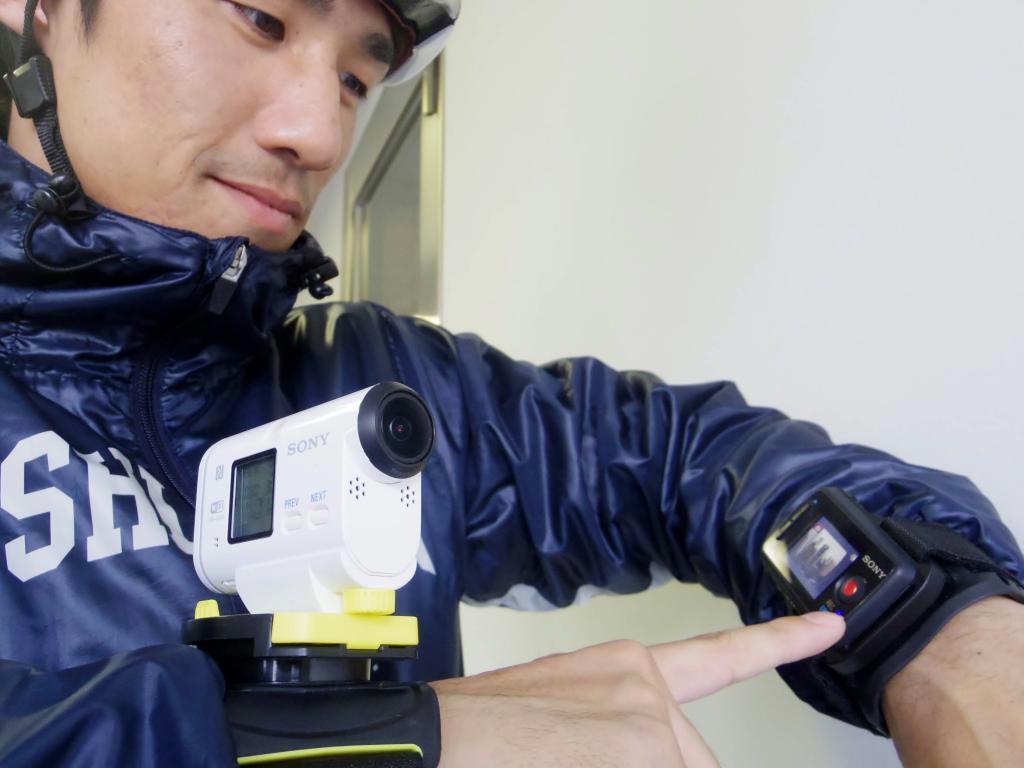 ソニーの新型アクションカメラは手元の端末で簡単に操作できる