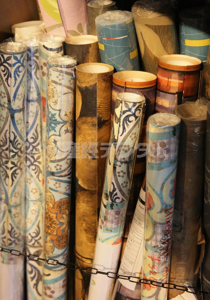 クラシックからポップなものまで、あらゆる壁紙がそろうので自分好みのデザインが必ず見つかりそう