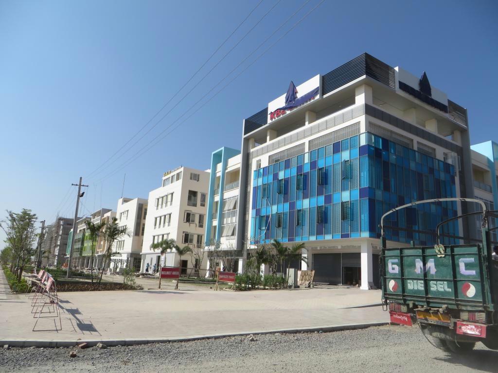 建設が進むミンガラー・マンダレー・プロジェクトの現場＝マンダレー市内（宮野弘之撮影）