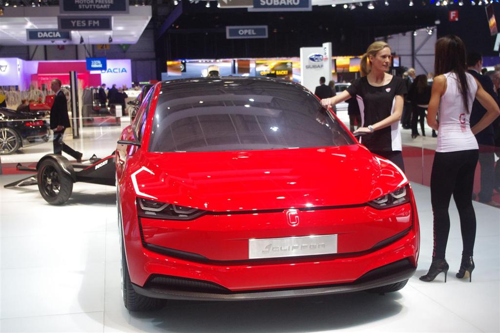 独ＶＷ傘下の伊デザイン工房、イタルデザイン・ジウジアーロのコンセプトカー「クリッパー」＝４日、ジュネーブモーターショー