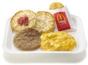 日本マクドナルドが２日発売する朝の新メニュー「ビッグブレックファスト」