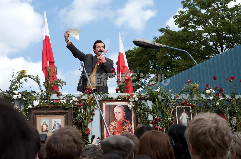 【かざすンＡＲ（視聴無料）】映画「ワレサ＿連帯の男」（アンジェイ・ワイダ監督）。４月５日公開（アルバトロス・フィルム提供）