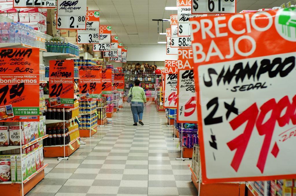 商品が山積みのスーパーマーケット。キューバを訪れた後に見るこの光景は、ちょっとした衝撃だった＝メキシコ・グアナファト（緑川真実さん撮影）