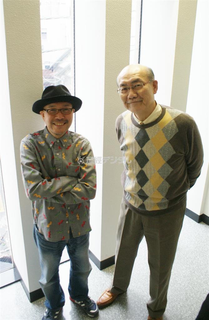 久住（くすみ）昌之さん（左）と土山しげるさん、グルメ漫画界のスターが初タッグを組んだ＝２０１４年３月２７日、東京都渋谷区（塩塚夢撮影）