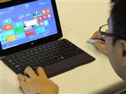マイクロソフトは９日の「ウィンドウズ8.1」のアップグレードで、マウスやキーボードの操作を使いやすくする＝８日、東京都千代田区