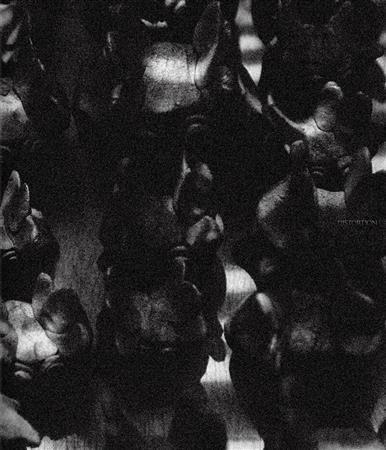 写真集「ＤＩＳＴＯＲＴＩＯＮ（ディストーション）」（やまなみ工房、４０００円＋税、提供写真）