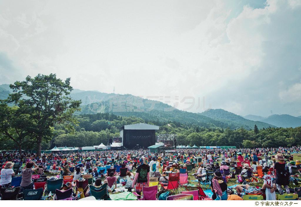 国内最大級の野外音楽フェスティバル「フジロック・フェスティバル」＝２０１３年７月２６日、新潟県南魚沼郡湯沢町の苗場スキー場。（Ｃ）宇宙大使☆スター