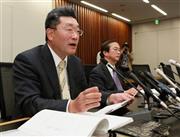 会見に臨む小保方（おぼかた）晴子氏の代理人弁護士の室谷和彦氏（左）と三木秀夫氏＝２０１４年４月８日午後、大阪市北区（松永渉平撮影）