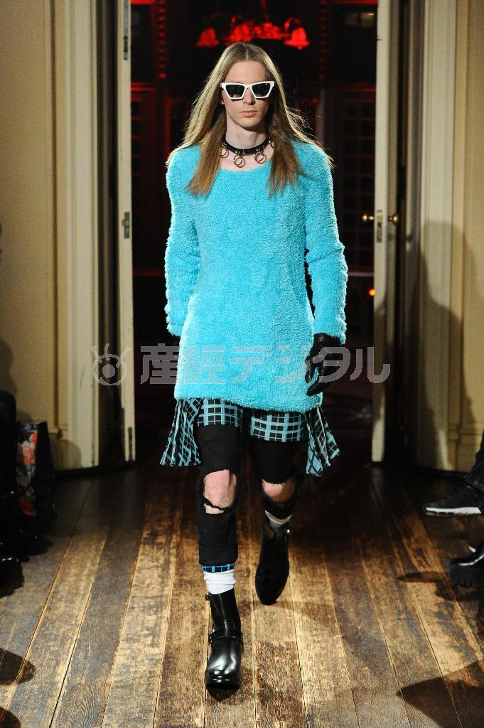 ≪クリスチャン・ダダ≫＿＿パリコレ進出を前に、メンズコレクションを披露。クリーンなパンクテイストといった印象＝２０１４年３月２８日、東京都渋谷区（提供写真）