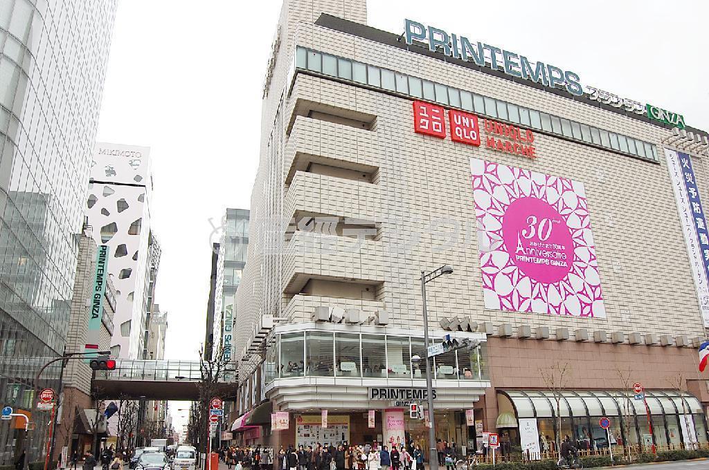 イベント当日は「プランタン銀座本館」の地下２階で午後５時半から受付を行い、前売りで購入された方にチケットと食べ歩きマップをお渡しします＝東京都中央区銀座３－２