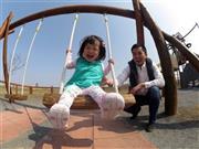 コンパクトカメラを使用する場合の注意点として、青空の青色を出すには太陽を自分の後ろにすることがポイントになります（須藤夕子さん提供）