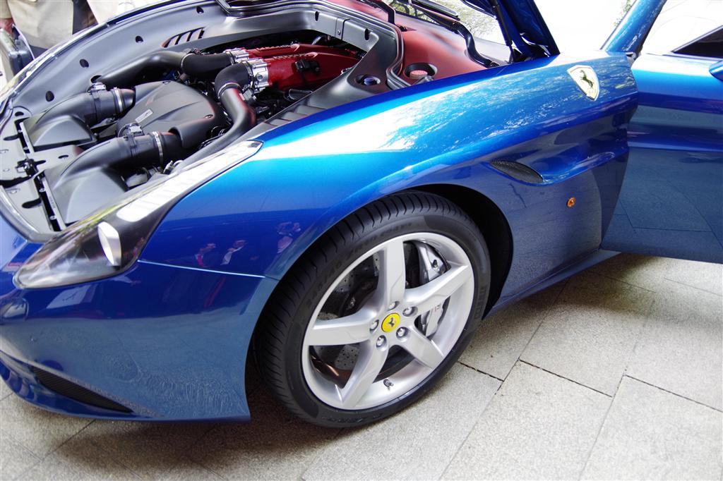 日本で初めて公開されたフェラーリの新型モデル「カリフォルニアＴ」