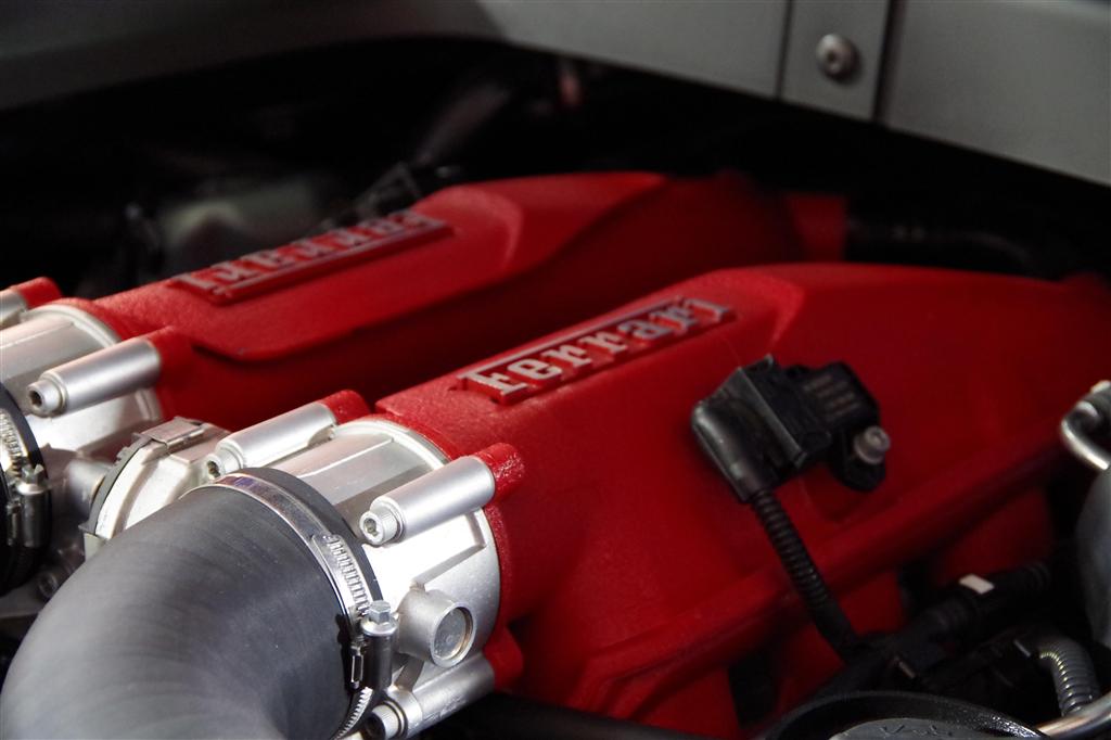 日本で初めて公開されたフェラーリの新型モデル「カリフォルニアＴ」