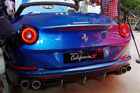 日本で初めて公開されたフェラーリの新型モデル「カリフォルニアＴ」
