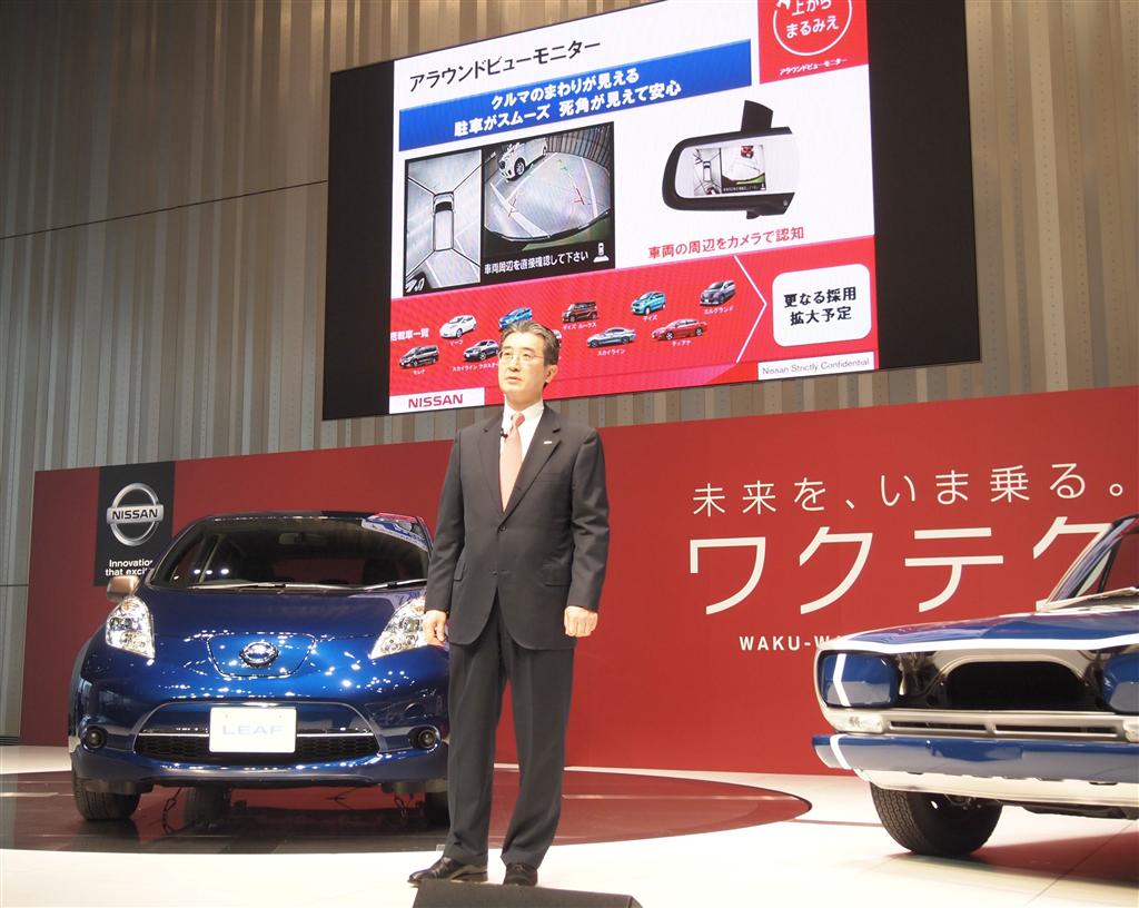 平成２６年度の国内販売戦略を説明する日産自動車の片桐隆夫副社長＝１８日午後、横浜市（田邉裕晶撮影）
