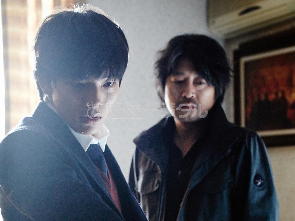 【かざすンＡＲ（視聴無料）】映画「ファイ＿悪魔に育てられた少年」（チャン・ジュナン監督）。４月１９日公開（アルシネテラン提供）。（Ｃ）２０１３＿ＳＨＯＷＢＯＸ／ＭＥＤＩＡＰＬＥＸ＿ＡＮＤ＿ＮＯＷ＿ＦＩＬＭ＿ＡＬＬ＿ＲＩＧＨＴＳ＿ＲＥＳＥＲＶＥ