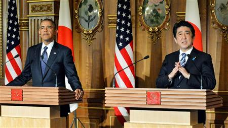 会談後、共同記者会見する安倍首相とオバマ米大統領＝２４日午後、東京・元赤坂の迎賓館（代表撮影）