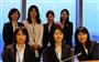 メンバーは、女性ばかり１１名。「若手にここまで仕事を任せてもらえる証券会社は他にないので、やりがいを感じています」と話す小南陽子氏（前列右端）＝２０１４年４月１５日（提供写真）