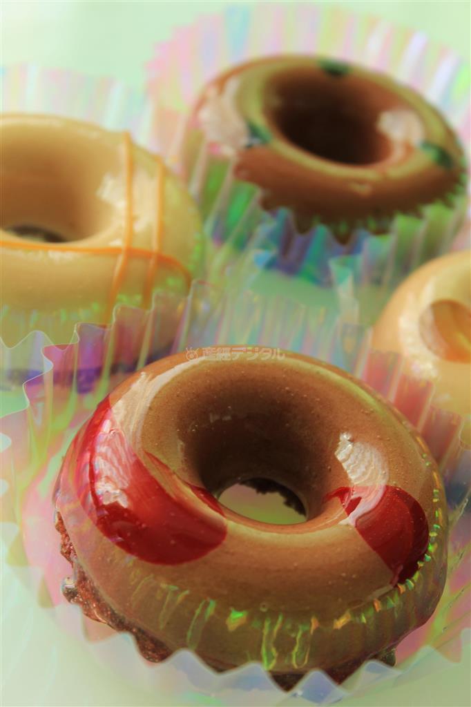 内蔵のフラッシュを使わないことは基本です。逆光やサイド光の方が柔らかい光なので、被写体が立体的になります（須藤夕子さん撮影）