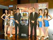 専用新筐体“ＷＩＬＤＷＯＬＦ”でデビューするパチスロ新機種「餓狼伝説ＰＲＥＭＩＵＭ」