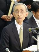 記者会見する三菱ＵＦＪフィナンシャル・グループの平野信行社長＝２０１４年５月１４日午後、東京都中央区日本橋本石町の日本銀行本店（共同）