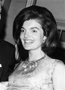 １９６３年に４６歳で暗殺されたジョン・Ｆ・ケネディ米大統領の妻だったジャクリーンさん（１９２９～９４年、共同）