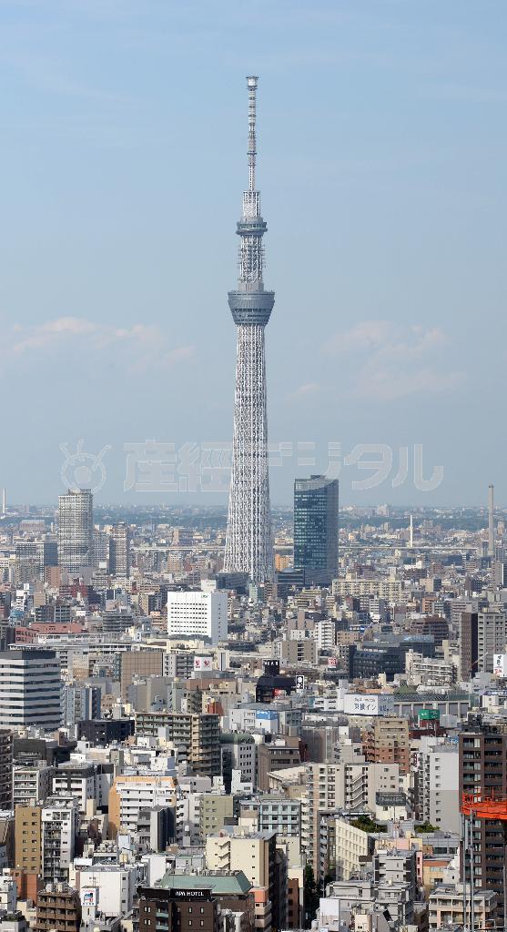 産経新聞東京本社（サンケイビル屋上）から見える東京スカイツリー＝東京都千代田区大手町