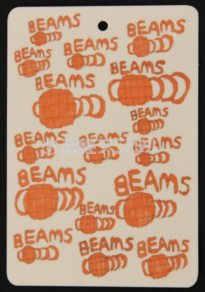 ＢＥＡＭＳと工房集のコラボによる新作ショーツ（９５００円＋税）。５月１３日から全国のＢＥＡＭＳショップで販売中。タグのロゴ（写真）は大倉史子さんの書き下ろし。工房集（ｋｏｂｏ－ｓｙｕ．ｃｏｍ／ｉｎｄｅｘ．ｈｔｍｌ）。（提供写真）