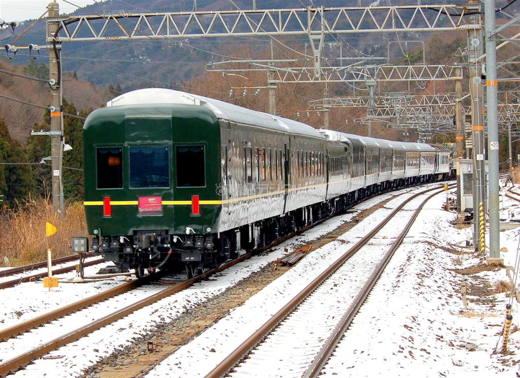 札幌へ旅立つトワイライトエクスプレス（近江塩津駅）