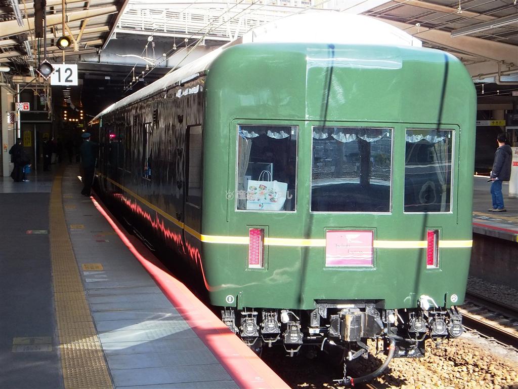 平成２７年春のダイヤ改正で廃止されることになったトワイライトエクスプレス＝大阪市淀川区（大竹直樹撮影）