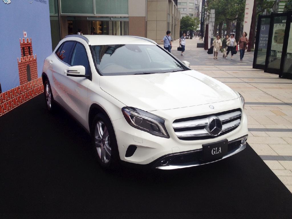 メルセデス・ベンツ日本が販売を開始した「ＧＬＡシリーズ」＝２９日、東京都港区