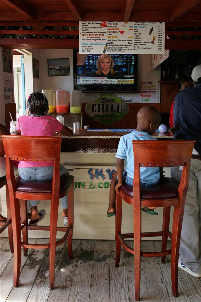 被写体と並行になり、傾きに注意して撮りました＝バハマ（須藤夕子さん撮影）